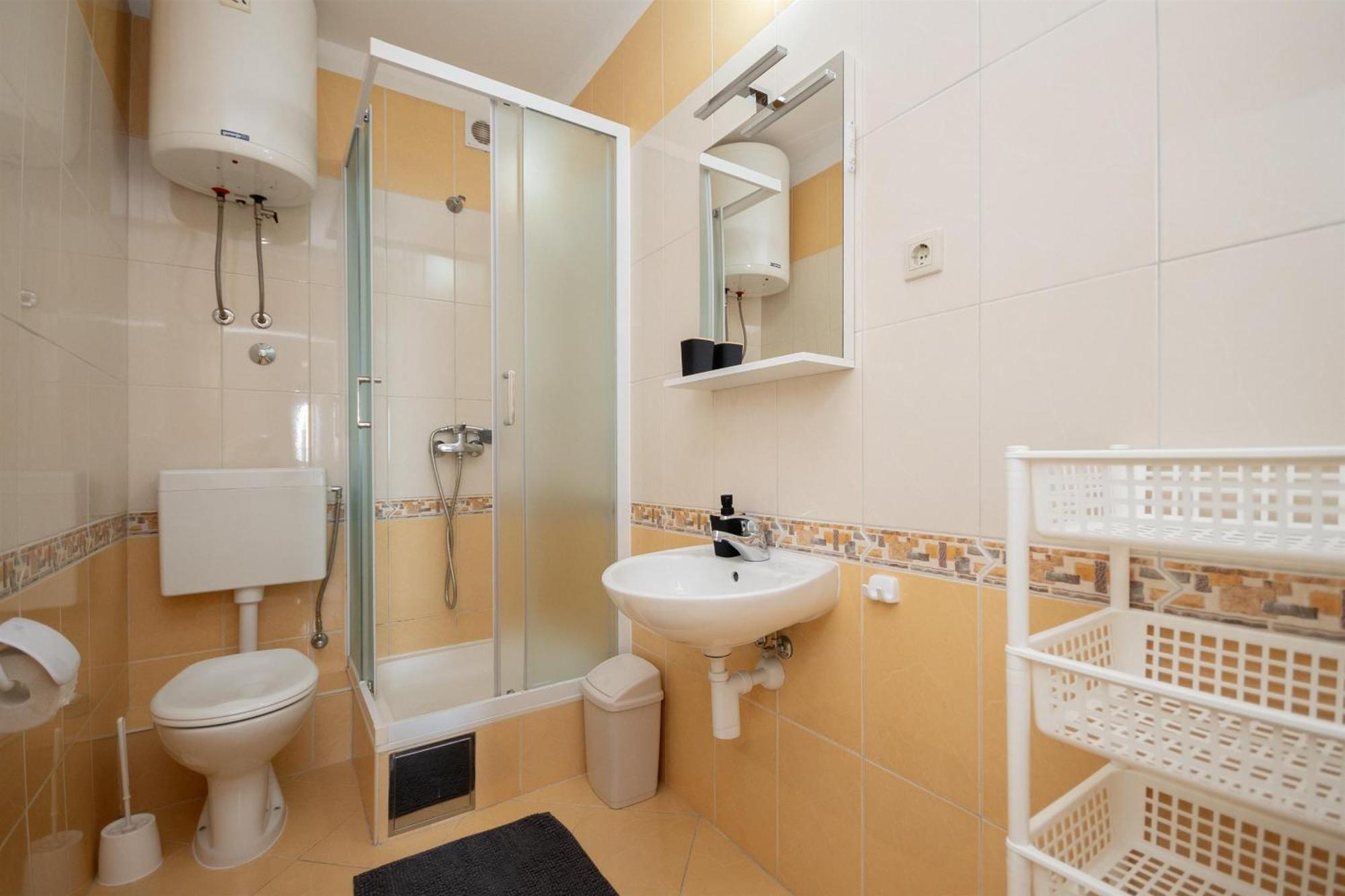 Apartments Ivan - With Parking Omiš Εξωτερικό φωτογραφία