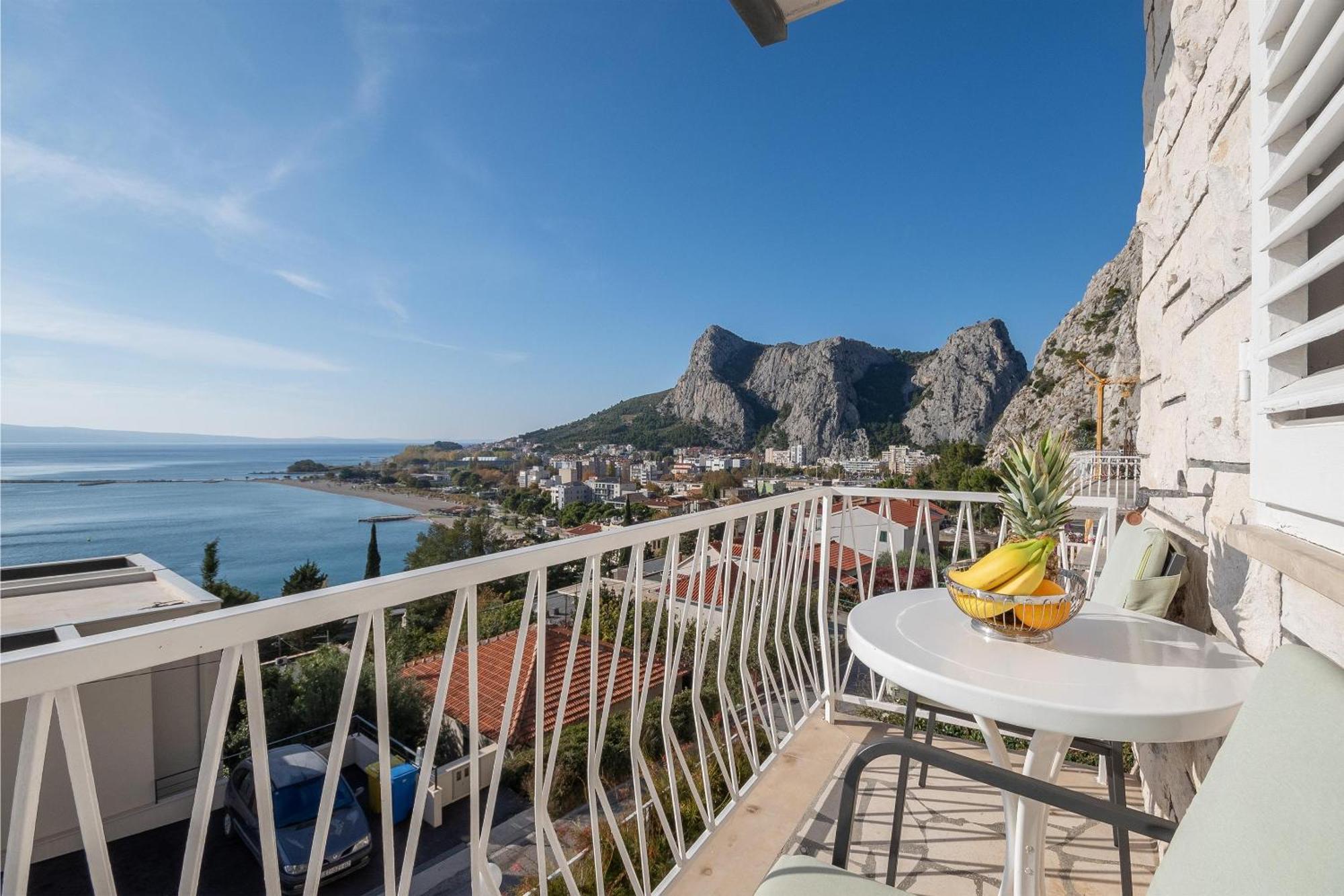Apartments Ivan - With Parking Omiš Εξωτερικό φωτογραφία